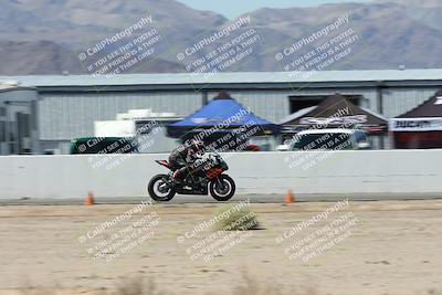 media/Oct-05-2025-CVMA (Sun) [[beeef4f201]]/Race 10-Formula Lightweight Twins Shootout/